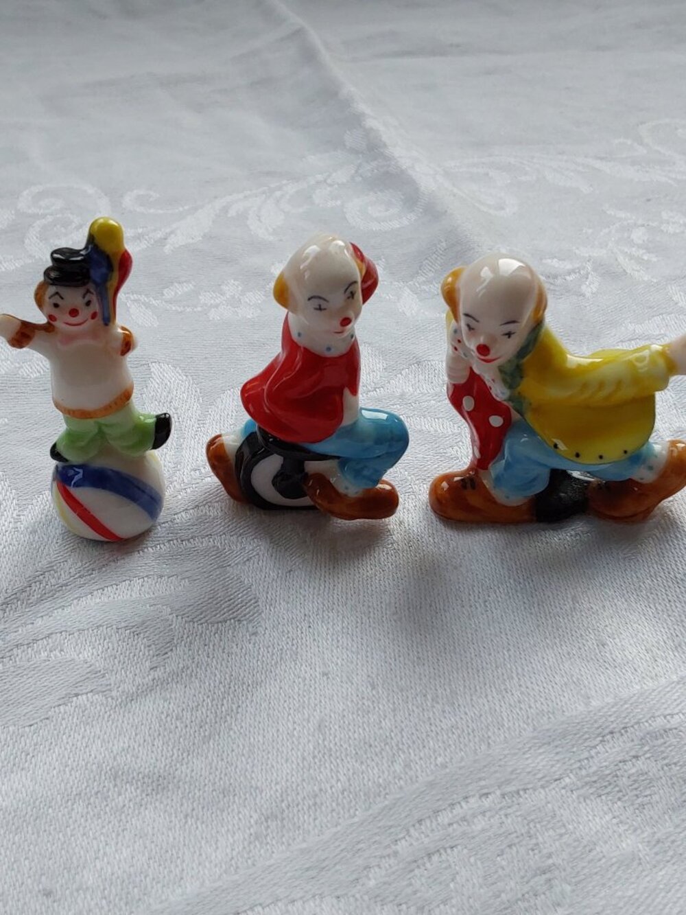 Group of 3 miniature ceramic clowns vintage 1970s 1980s by Bug House Taiwan